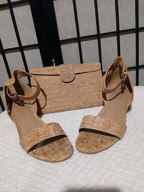 Women’s Cork Wedge Sandals And Clutch - Tan